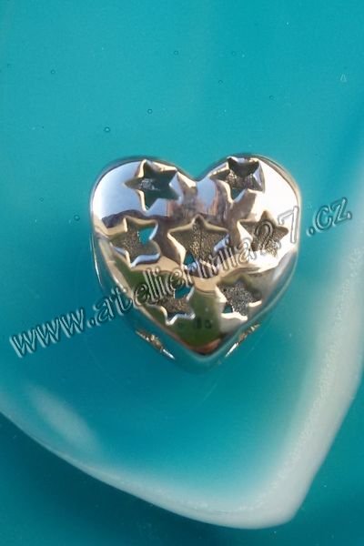 Korálek z chirurgické oceli- Srdce plné hvězd - Kliknutím na obrázek zavřete