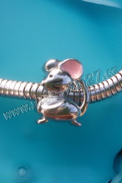 Korálek z chirurgické oceli - Myší přátelství - Kliknutím na obrázek zavřete