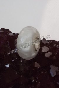 Vinuté perly ze skla