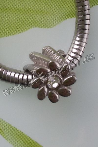 Korálek z chirurgické oceli- Jemná květina - Kliknutím na obrázek zavřete